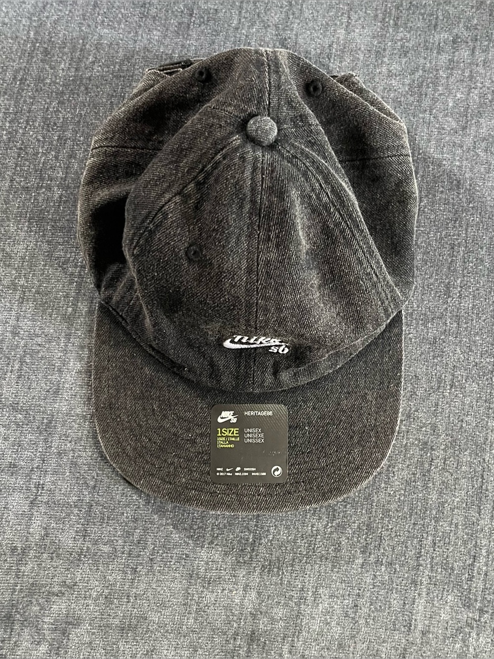 Nike sb Heritage 86 Strapback Hat unisex like new